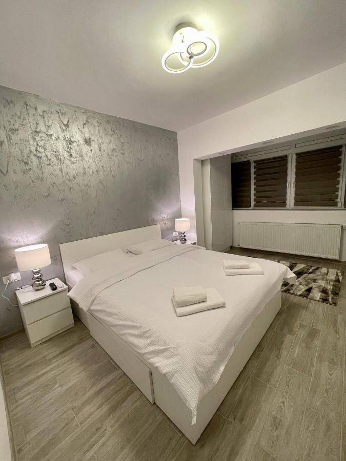 Timisoara Central Apartment New Parking !! Ngoại thất bức ảnh
