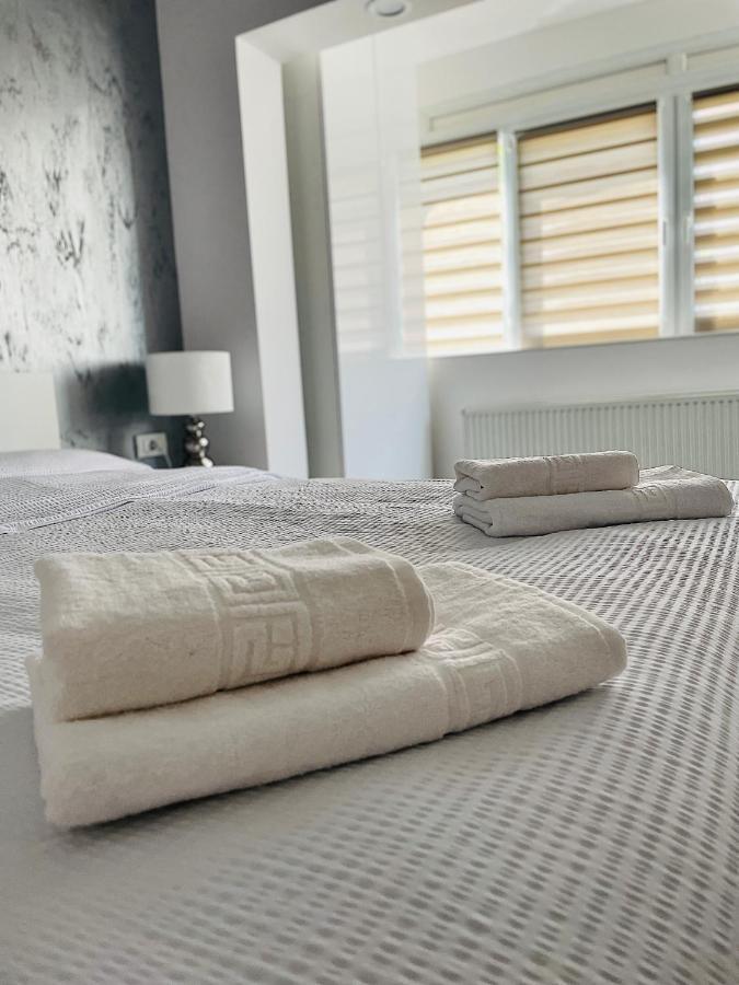 Timisoara Central Apartment New Parking !! Ngoại thất bức ảnh